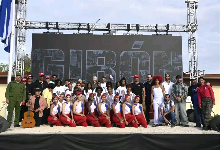 Aylín Alvarez García tweet media