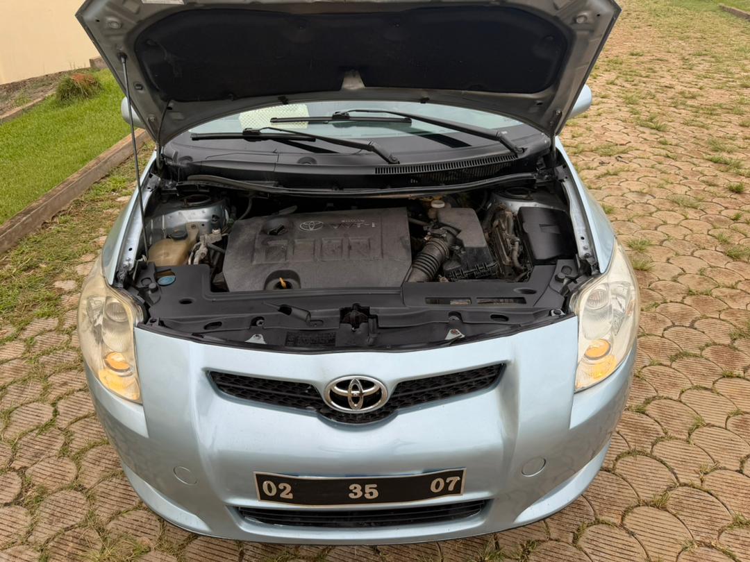 CarpediemChez's tweet photo. [==TOYOTA AURIS==] 
Papiers Douane (Non Immatriculée)
Moteur : Essence
Transmission : Manuelle
Climatisation d'origine 
Télécommande au volant
Verrouillage centralisé
Full options ...

P.S: Aucune panne signalée

Prix : 4.000.000 FCFA
ville : Yaoundé

#CHEZMCARPEDIEM 
#LaSolution https://t.co/Cbm82QDxaX