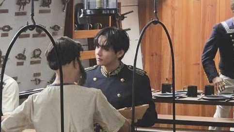 vhope love bot tweet media