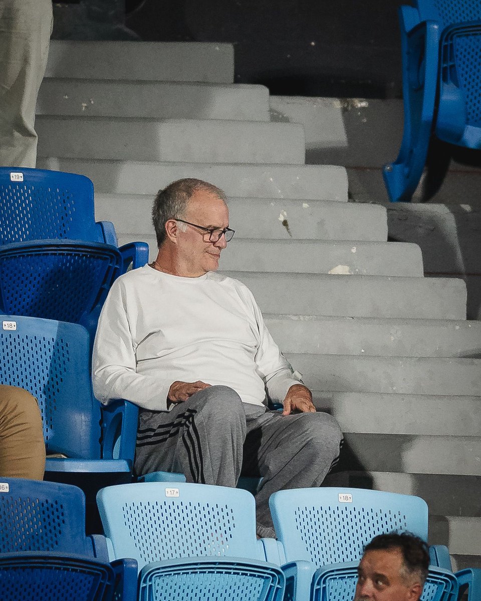 🏟️Hoy Bielsa estuvo en el estadio..

📞¿Ya sabe a quién llamar no? Todos lo sabemos..