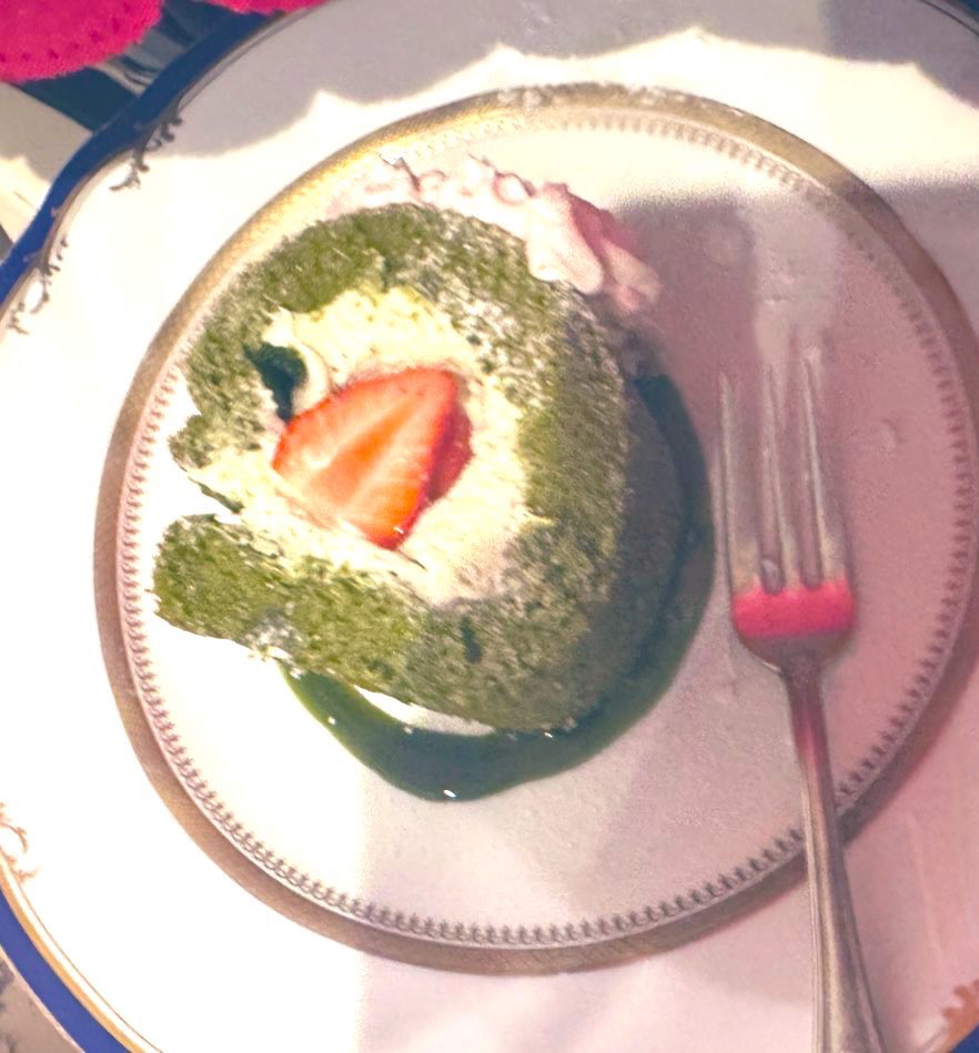 pericafe's tweet photo. おはようございます☀️  
昨日はいちごビュッフェ大盛況、ありがとうございました！  
ご好評につき、本日もいちごデザートを少しだけご用意しております🍓
たけのこもあります🎋

🍝本日のおすすめ🍝  
🐟春のさかなてぇしょく  
〜白エビ・イワシお刺身・イワシ塩焼き・ホタルイカ酢味噌・白えびかきあげ〜  
旬の旨みをぎゅっと詰め込んだ一皿🌸

🐑春のジンギスカンてぇしょく  
🎋春の天ぷらてぇしょく
🍱ハモの蒲焼きてぇしょく  
🌮野菜たっぷりハラペーニョタコライス  
🌸具だくさん粕汁てぇしょく（ホタルイカ酢味噌添え）  
🍝ホタルイカのペペロンチーノ  
🍛ふわとろオムレツのせハヤシライス  
🧄葉にんにくとキノコの中華炒めてぇしょく  
🍣春のサーモンはらすといくらのごはん御膳  
🍗ジャンバラヤメキシカンピラフ＆フライドチキン  

🍰デザート🍨  
🍓いちごのショートケーキ  
🍮自家製プリンアラモード  
🌸あまおう春色ロールケーキ  

本日も対戦よろしくお願いします⊂二二二（　＾ω＾）二⊃ﾌﾞｰﾝ