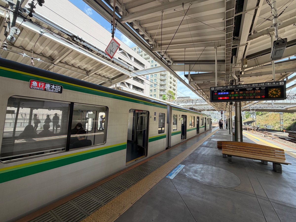 EXPYEXPY's tweet photo. 停車駅が変わらないので種別すら合わせなくなったらしい https://t.co/XBCvsftvaX