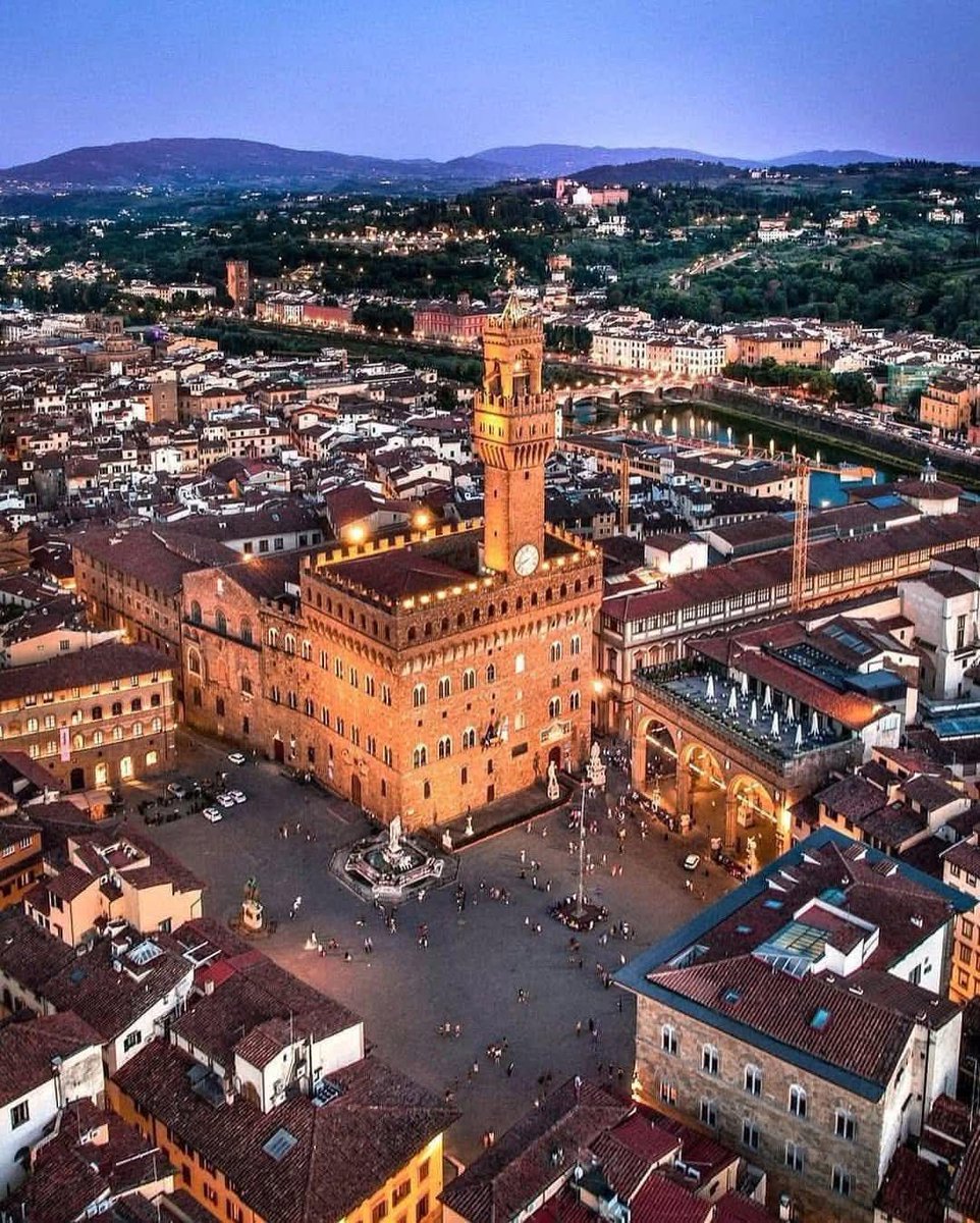 Earth38102's tweet photo. 📍Florence Italy  🇮🇹 https://t.co/LpaLo85udX