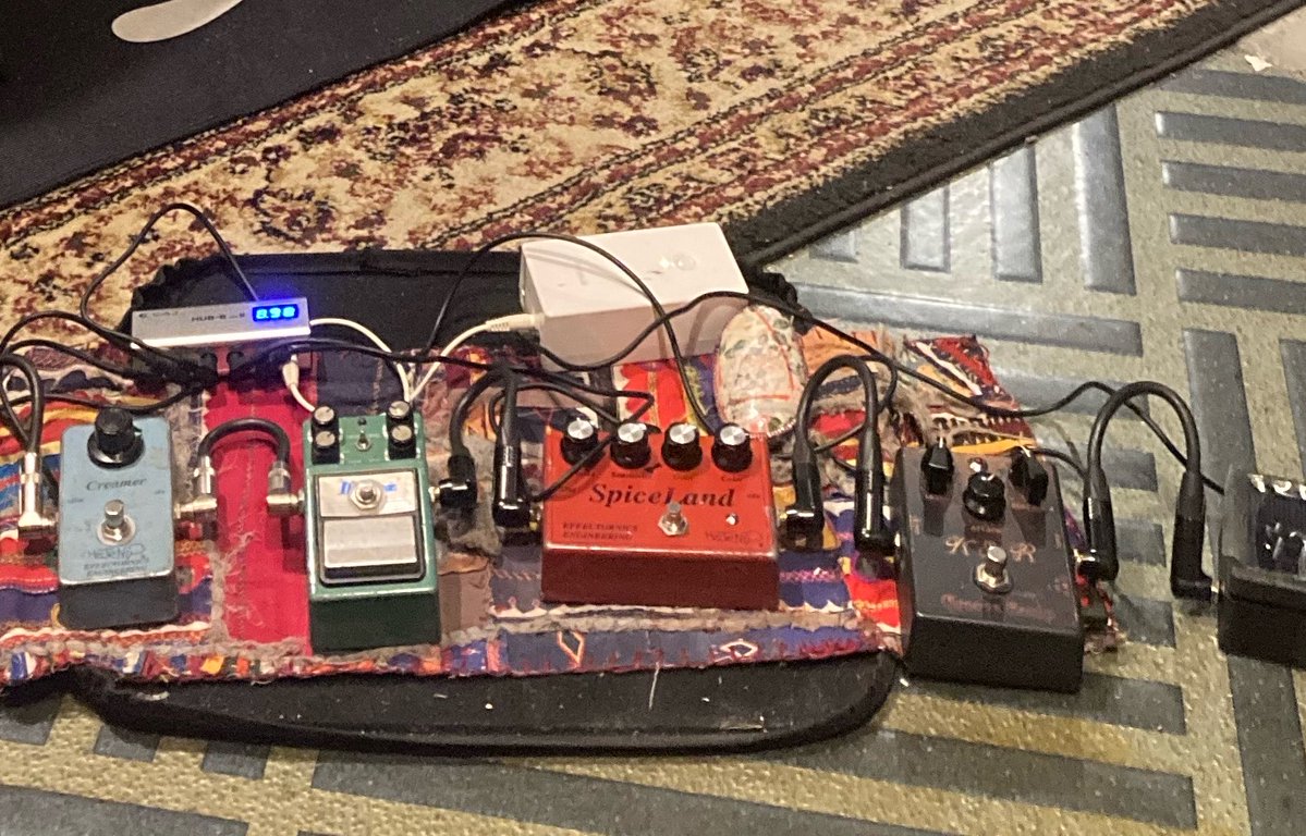ヒラシーのコメントの通りでした。笑
ええ楽器になった感じがしますの、
spice land、ええ買い物した。