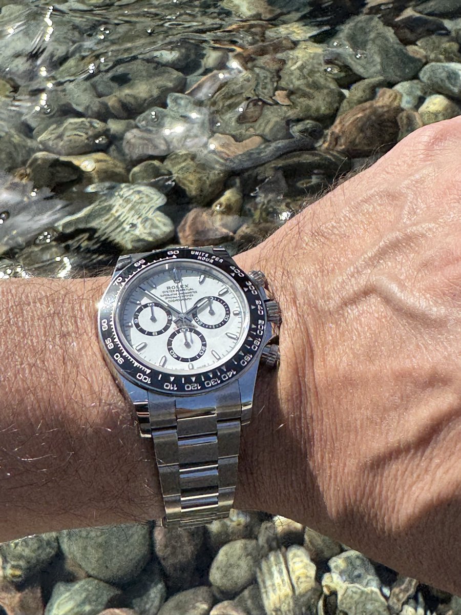 FindingMeFinancial tweet media