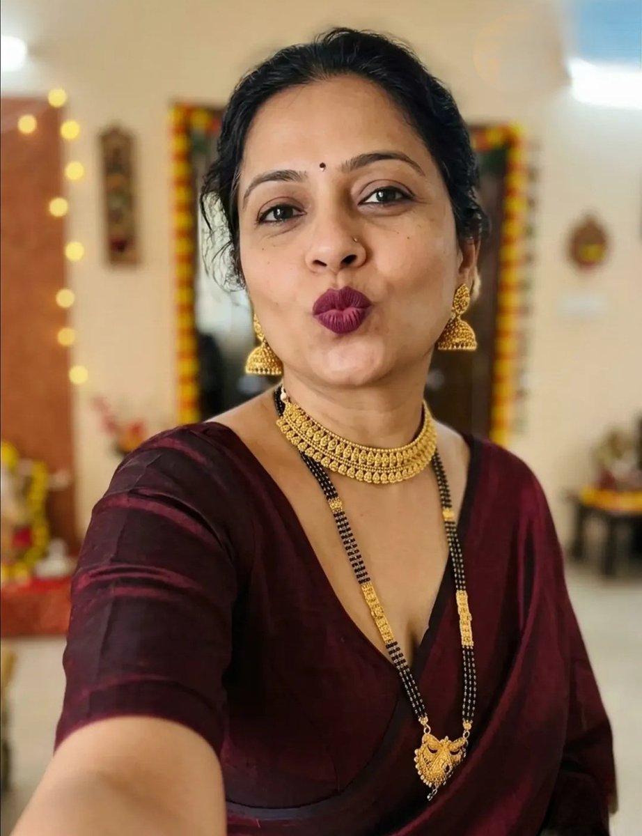 Urmila👑💫 tweet media