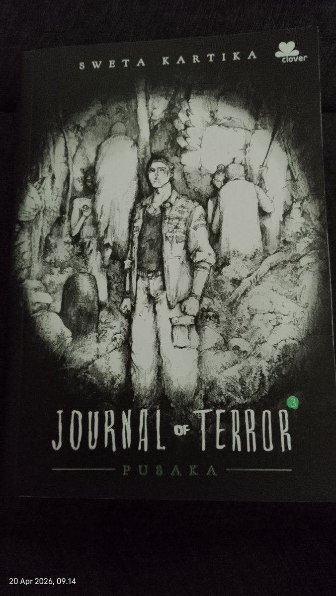 fplestari14's tweet photo. Akhirnya bisa mulai baca kelanjutan petualangan prana dan sukma lagi di novel terbarunya 😍 @SwetaKartika https://t.co/5uii2CtMbq