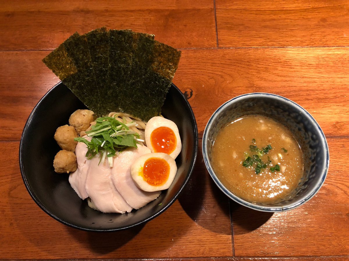 ramenmitaba's tweet photo. 11:30からオープン!!!!
#歌舞伎町
#鶏そばみた葉
#MITABA https://t.co/PSTZSTbsK2