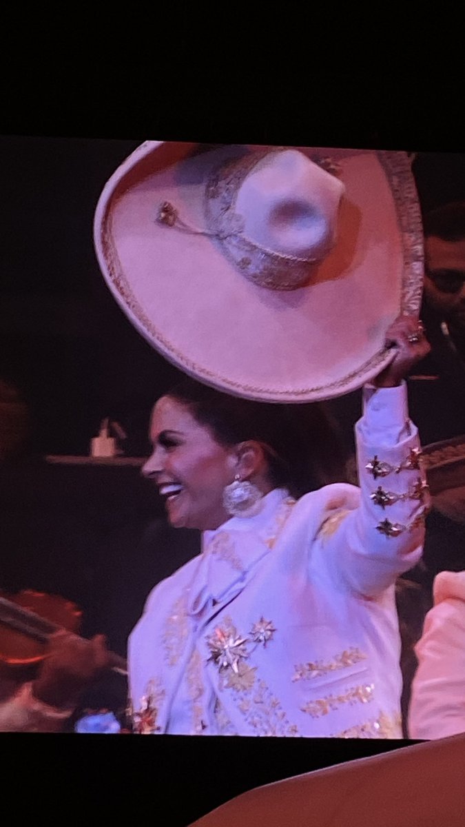 𝓐𝓵𝓮𝓳𝓪𝓷𝓭𝓻𝓪🌊🐝 tweet media