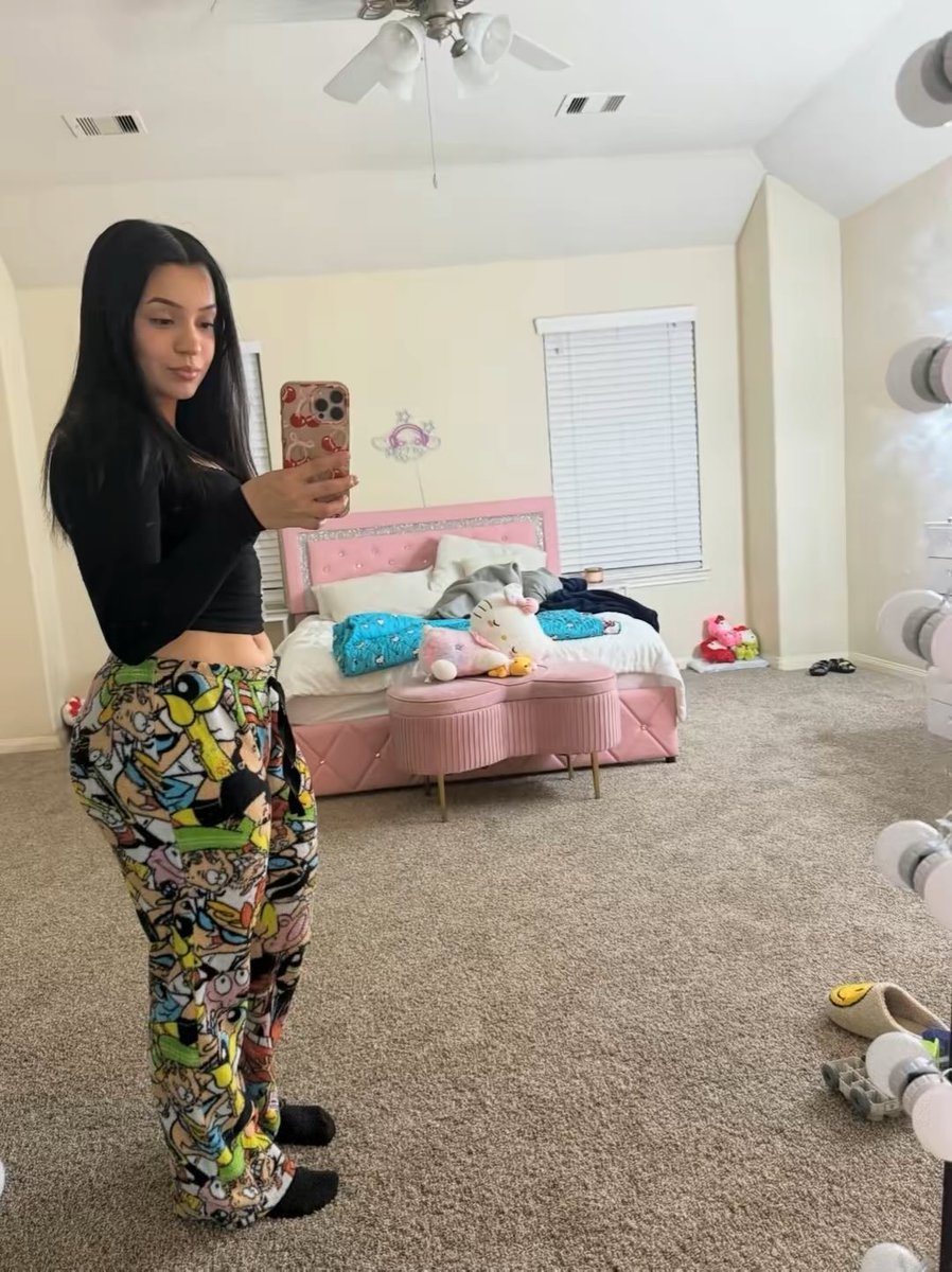 miniimillf's tweet photo. Heyy? https://t.co/RemfU0d4QV