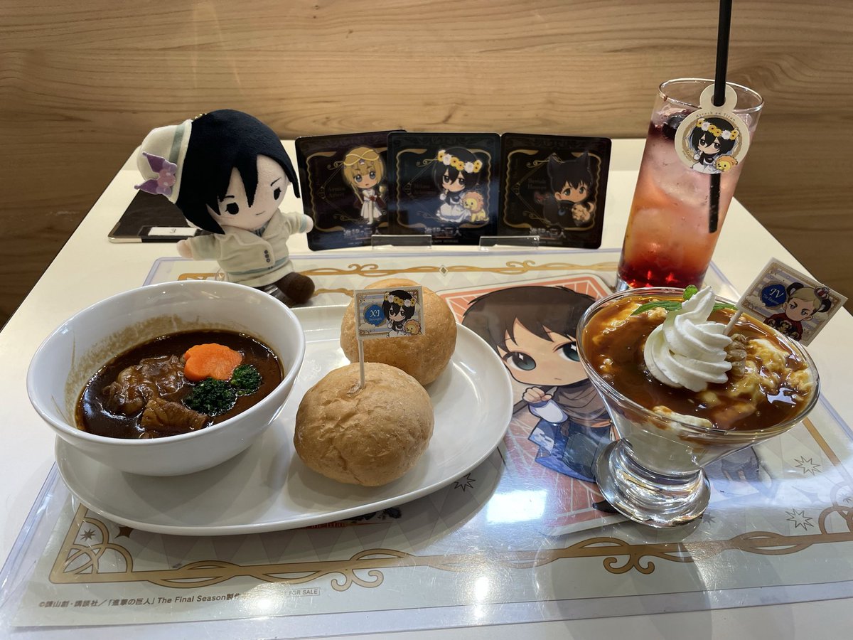 lull1225's tweet photo. お仕事休み！新橋からの～プリカフェ🍝
🍷コースターを無事ゲット🥰
ミカサちゃんのシチューが美味しかった♪エルヴィンのキャラメルムース🍨が激甘で疲れぶっ飛び･*･:≡(　ε:)
☺️月曜10時という事もあり混んでなくまったりできました✨️

 #プリカフェ https://t.co/61fBKFgrdR