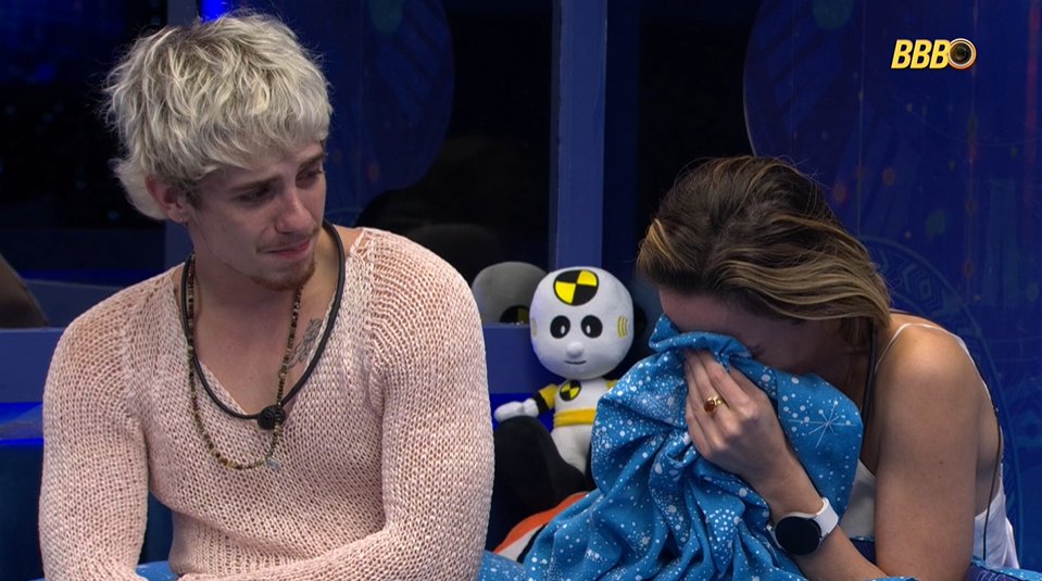 delucca's tweet photo. "Juliano, eu não quero mais voltar pra minha vida" 💔 https://t.co/AbHsqVOsx5