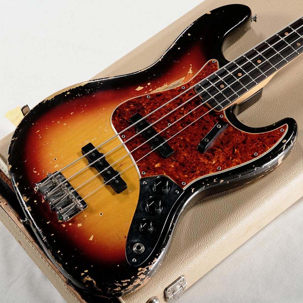 1484shibuya's tweet image. Fender / 1964 Jazz Bass Sunburst。オリジナル度は高くオススメの一本です。
store.ishibashi.co.jp/view/item/0000…
#Fender #vintage