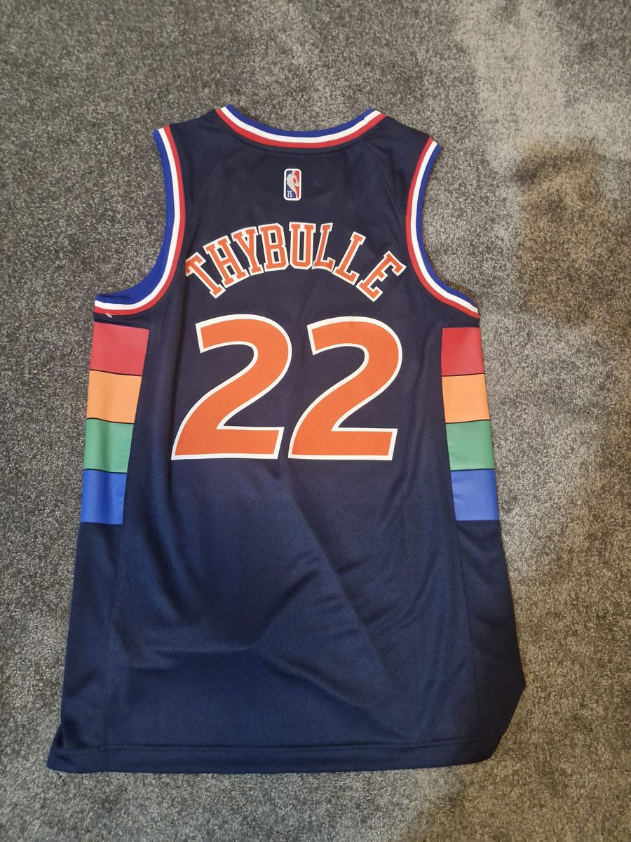 Throwback Hoops tweet media