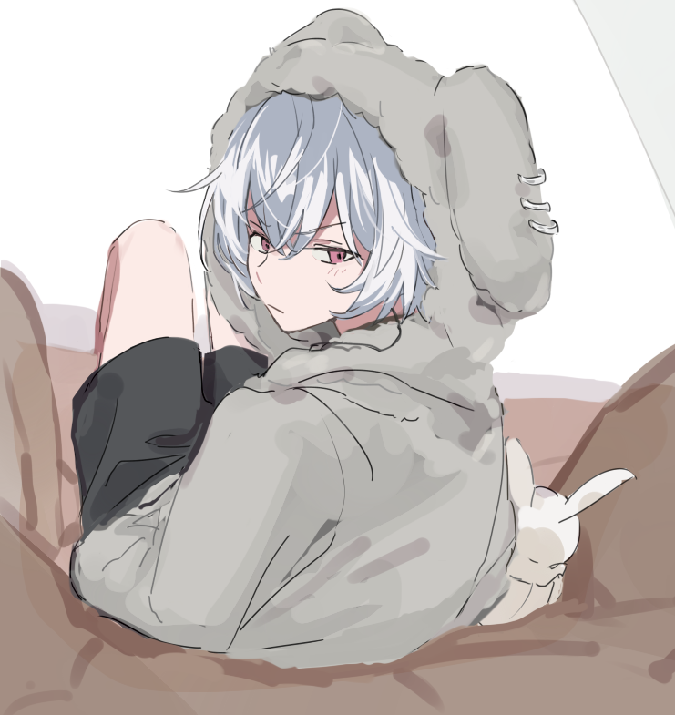 なやこ tweet media