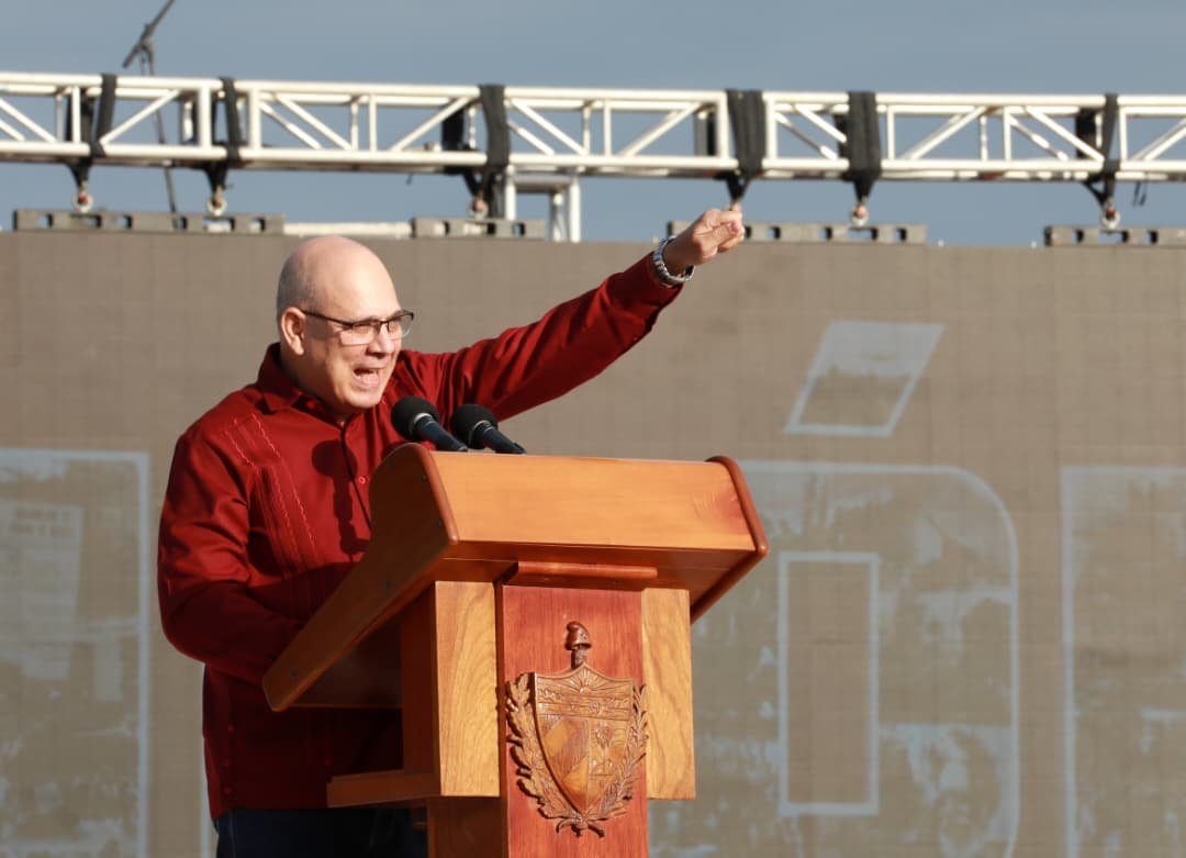 Buenas noches desde #Cuba🇨🇺, cerramos jornada con una certeza: Ante cualquier agresión, como en #Girón, ¡venceremos!
📌Discurso pronunciado por <a href="/DrRobertoMOjeda/">Dr. Roberto Morales Ojeda</a> , miembro del Buró Político y Secretario de Organización del Comité Central del <a href="/PartidoPCC/">Partido Comunista de Cuba</a>  
⬇️juventudrebelde.cu/cuba/2026-04-1…