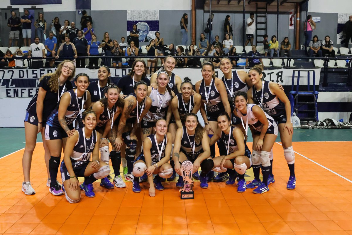 Voley_FeVA's tweet image. ¡Boca campeón de la #LAF 2026! 👏

👉 Triunfaron 3-1 frente a Gimnasia y cerraron la serie 2-0

🏆 Con este campeonato, las 'Guerreras' obtienen su noveno título

🏅 Gisela Otamendi, MVP de la final