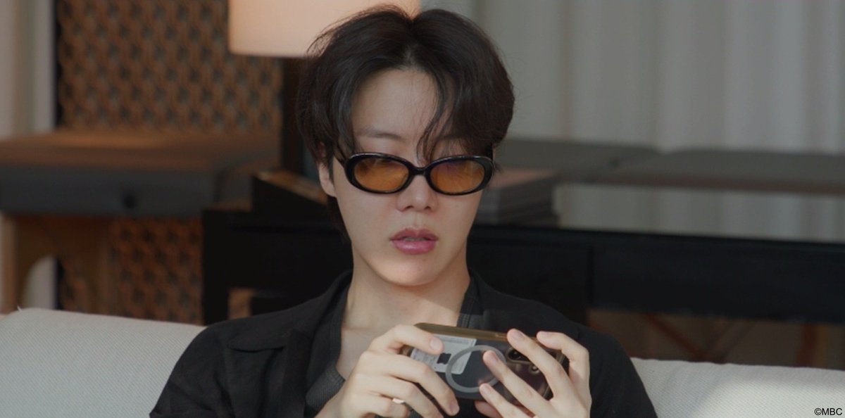 ⏰本日深夜0：10～
🔍『全知的おせっかい視点＜J-HOPE (#BTS)＞』出演回

J-HOPEにとって初の単独ワールドツアー『HOPE ON THE STAGE』、タイのバンコク公演の現場とバックステージの模様をお届け！🎶🕺🌏

👉kntv.jp/program/kn2309…

#KNTV #KNTV801 #전지적참견시점 #제이홉