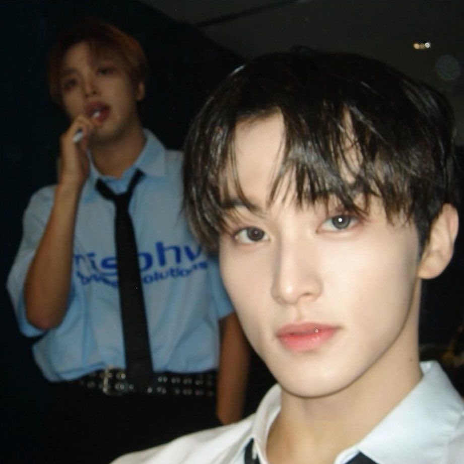 risa ᯓ ✈︎ tweet media