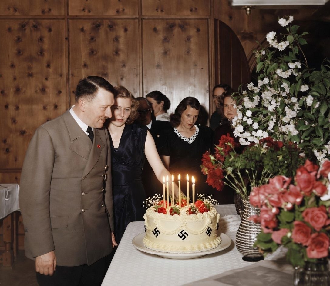 Mofobian tweet media