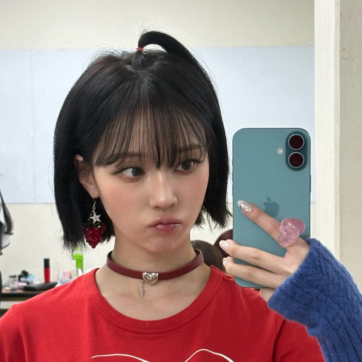 q_arii13's tweet image. her pretty hair colours  𝜗ৎ #winter #aespa