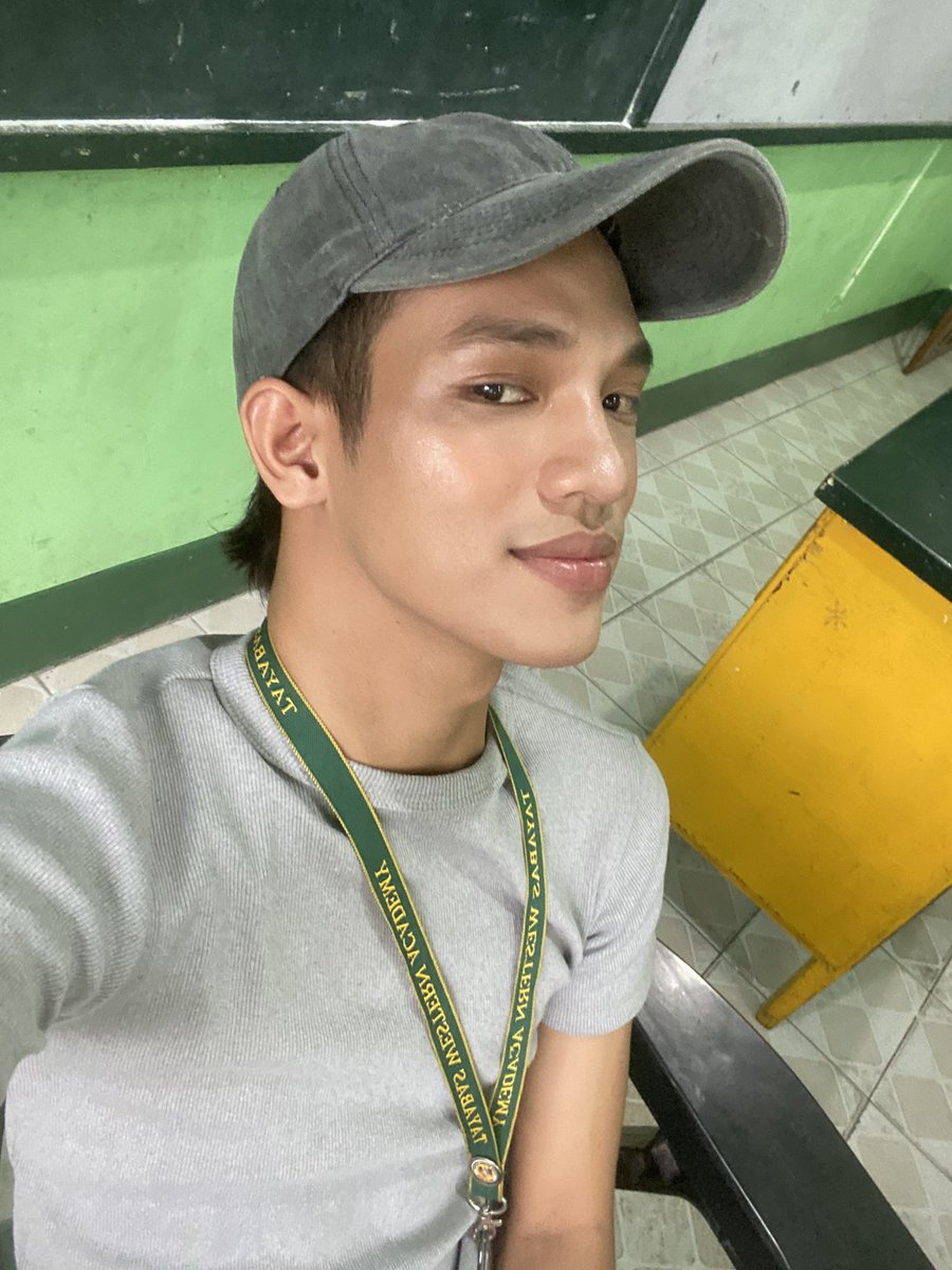Prettyboijm's tweet photo. U want fem? DM. Sariaya Quezon📍 https://t.co/IhlcAoSpTI