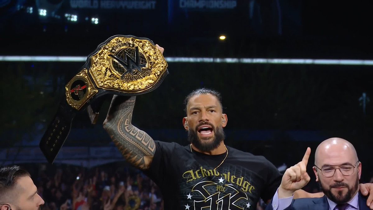 A full-time OTC ☝️ 👀

@WWERomanReigns | #WrestleMania https://t.co/QNoQWumhau