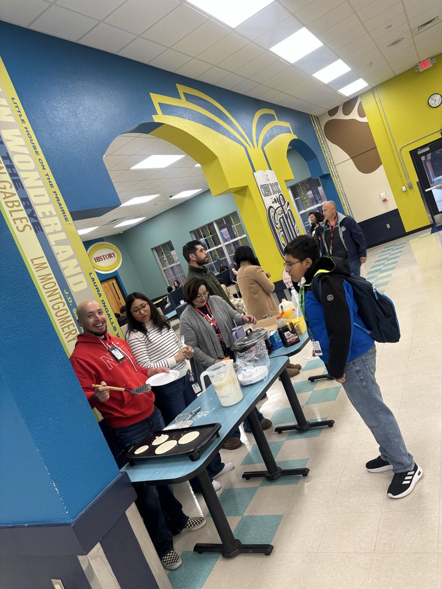 Guillen_Middle's tweet image. Our amazing teachers went the extra mile to motivate our students for Saturday camp—by making delicious pancakes! 🥞💙 more than just food, it’s love, &amp;amp;dedication to student success. Proud to be part of a campus that shows up like this! 🐻#AccountabilityEqualsLove #BreakTheCycle