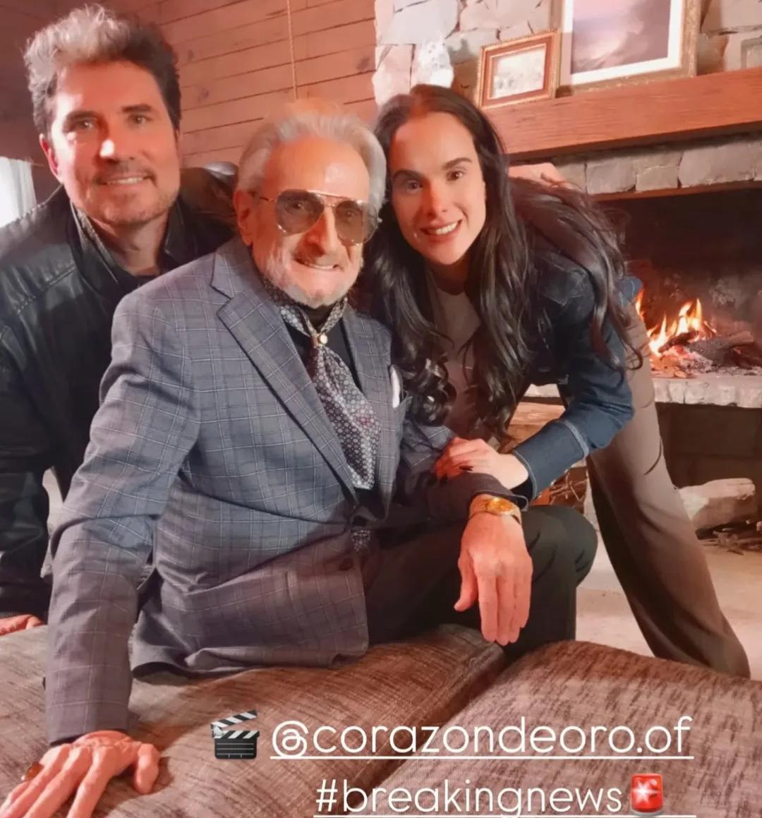 Galafansoficper's tweet image. Abuelo, padre e hija Arango Nova 💛

#GalaMontes #CorazónDeOro  #Catalina