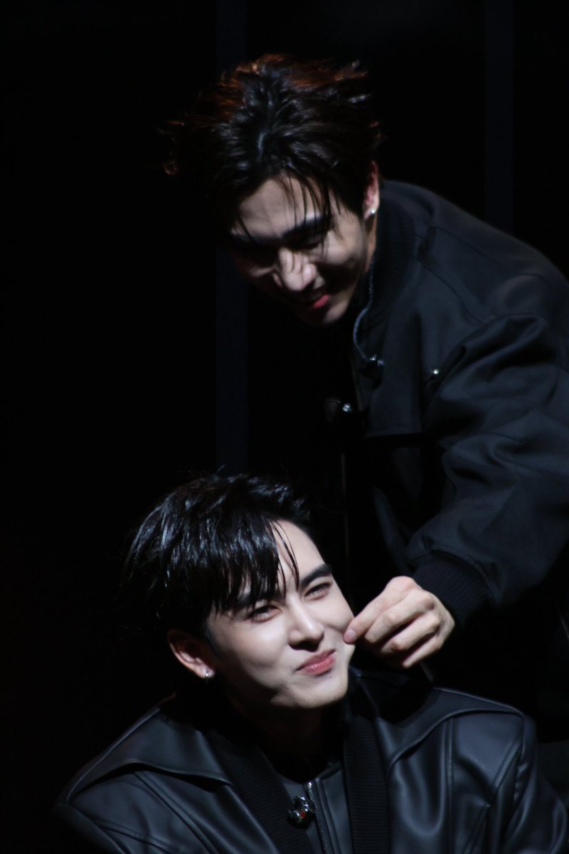 eithinzar PSD tweet media