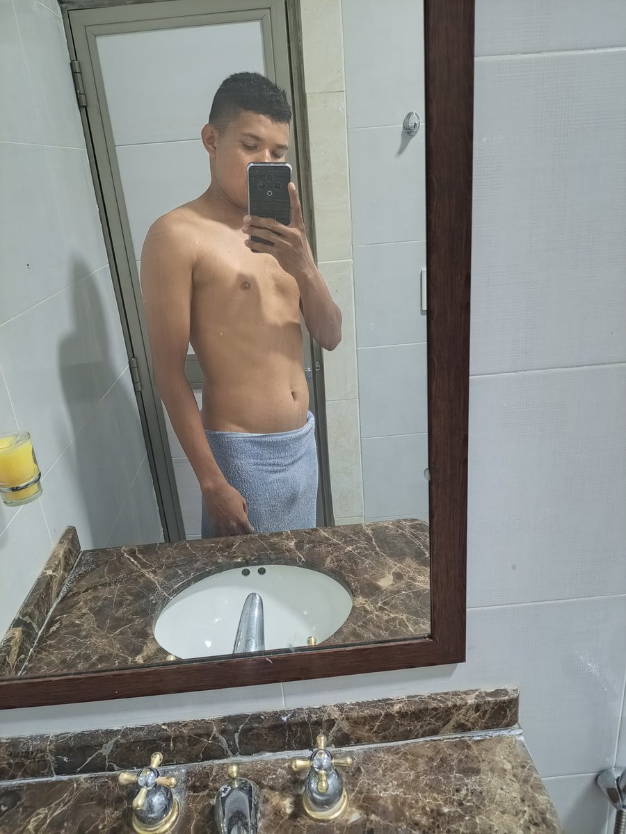 DAYAL002's tweet photo. No sé qué tal me veo 🔥🔥🔥🔥🔥 https://t.co/NgyLVJO3MV