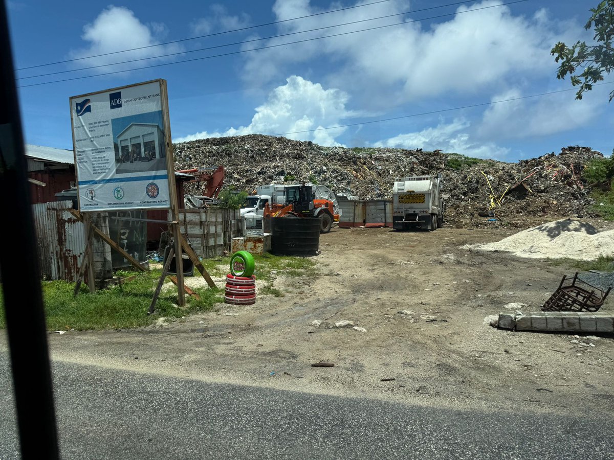 TopBananaMall's tweet image. The sadder side of paradise Marshall islands 🇲🇭 topbanaantiques.com #topbananaantiques #travel #recycle