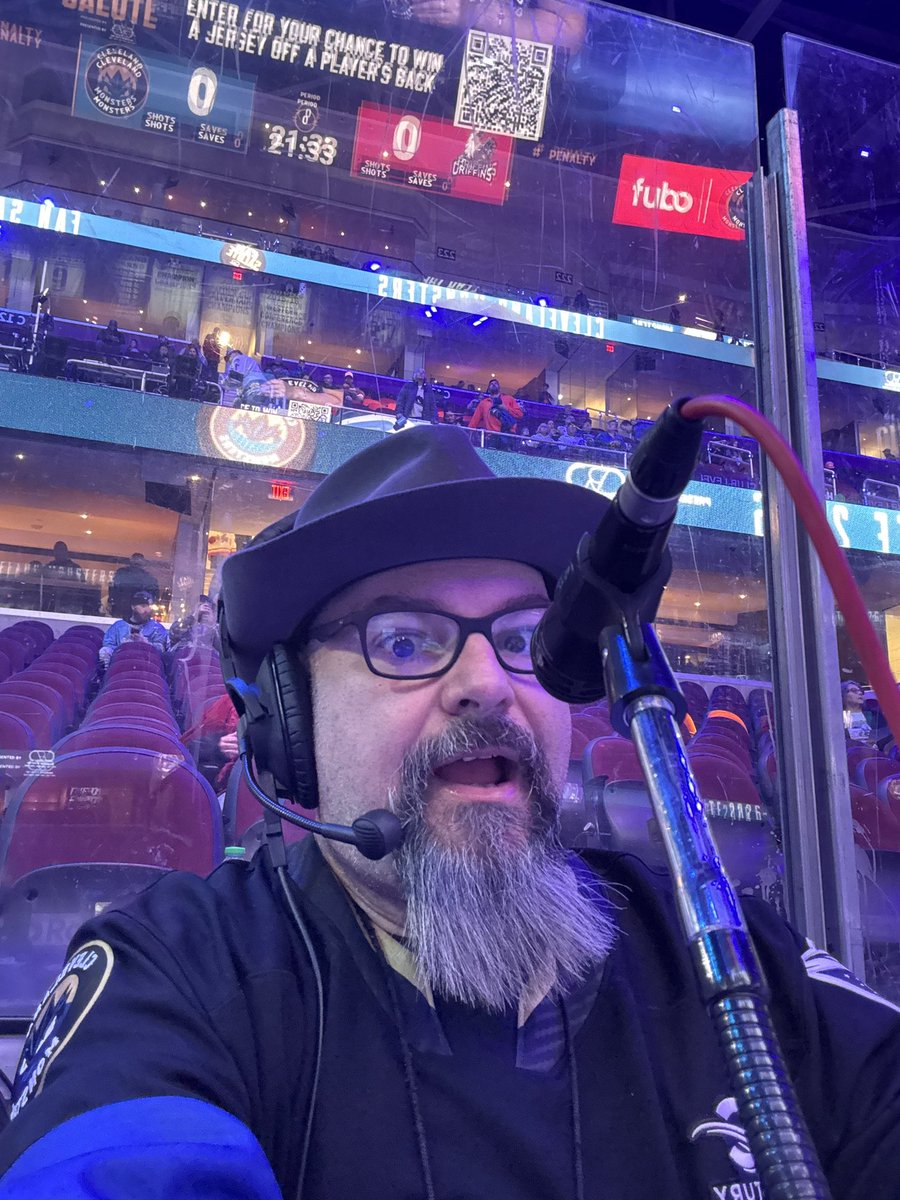 Dave_OnTheMic's tweet photo. What a privilege to be part of this game today! @JasenSokol, kept your seat warm for you, so you can tear it up in the playoffs! #PAGameDay #FearTheDepths #Hockey #AHL https://t.co/UZ7JKhi3EP