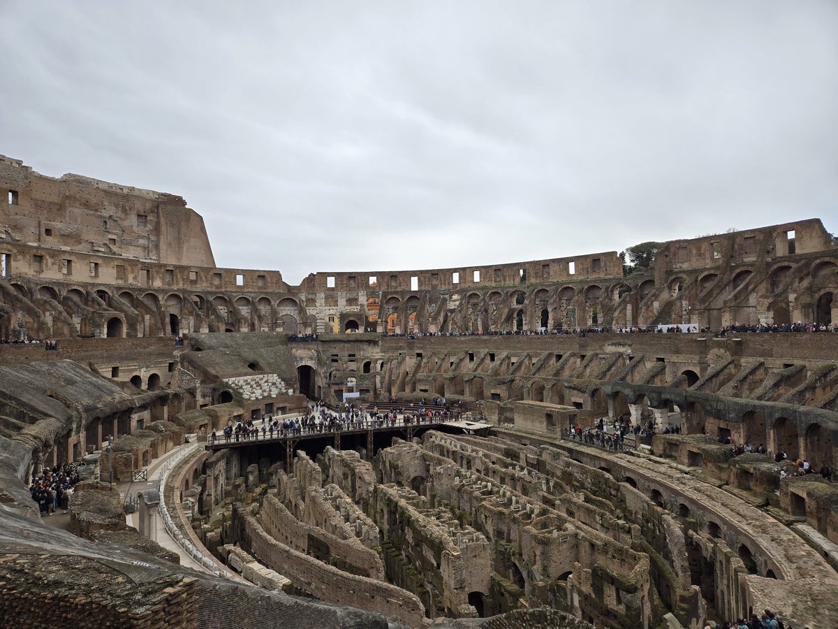 crackthemessage's tweet photo. @LuxeTiffany #Tiber #Trastevere #Collosseum https://t.co/DsNV7Y3BfB
