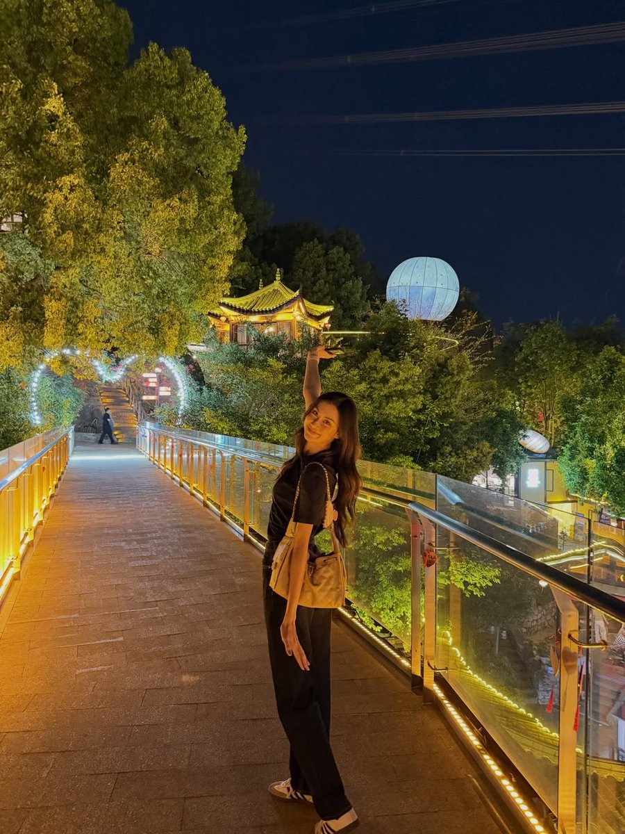 LenaMiu25_phofc's tweet photo. Miu Natsha @instagram update 20/04/2569 (2026) 

Get @reshare_app • @mmiunatshaa Chóngqìng, xiè xiè nǐ🌶️🫰🏻

https://t.co/lDOne83q1U

#LenaMiu1STinChongqing https://t.co/QCkX6367lp