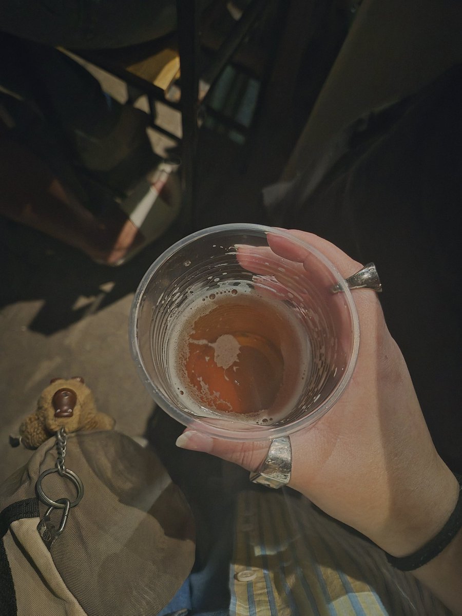 julia pingas som de makita pra dormir tweet media