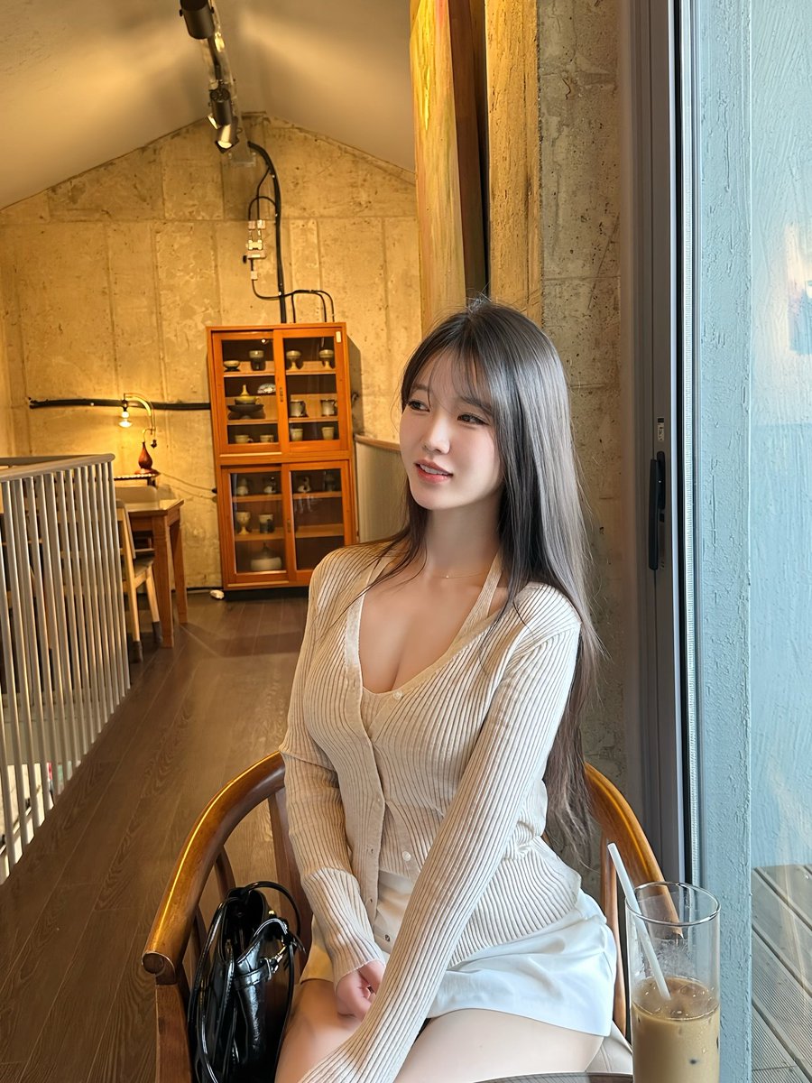 jck0404's tweet photo. 우연히 갔는데 넘 좋았던🏡🐈ꕤ  
#셀카 #오오티디 #몸매 https://t.co/RpeBmxjmQD