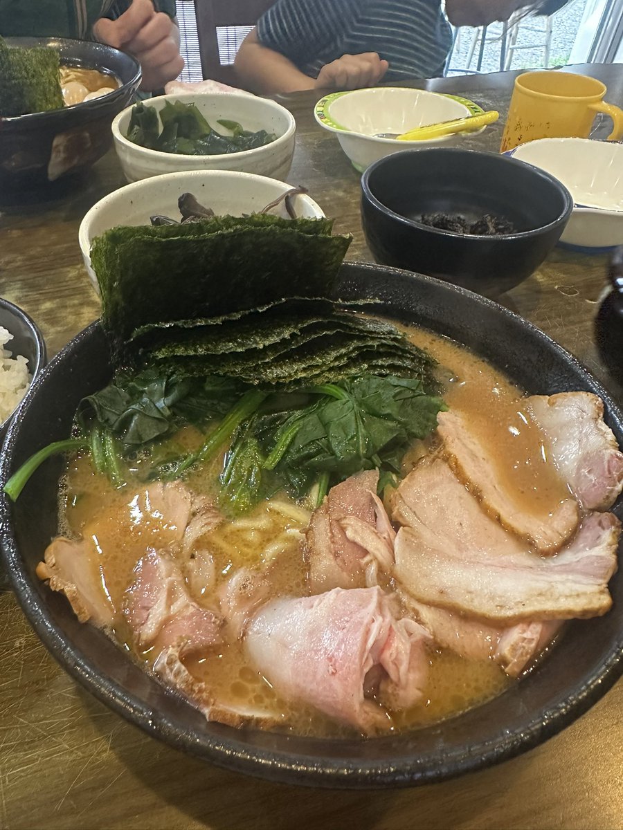 satokick's tweet photo. 昨日食った激ウマラーメン。ホウレンソウがまたいい仕事してたなー😁　#天王家 https://t.co/itcTVzNvu7