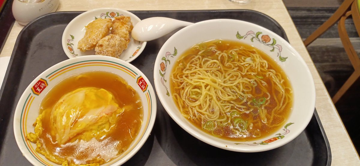 のりこ tweet media