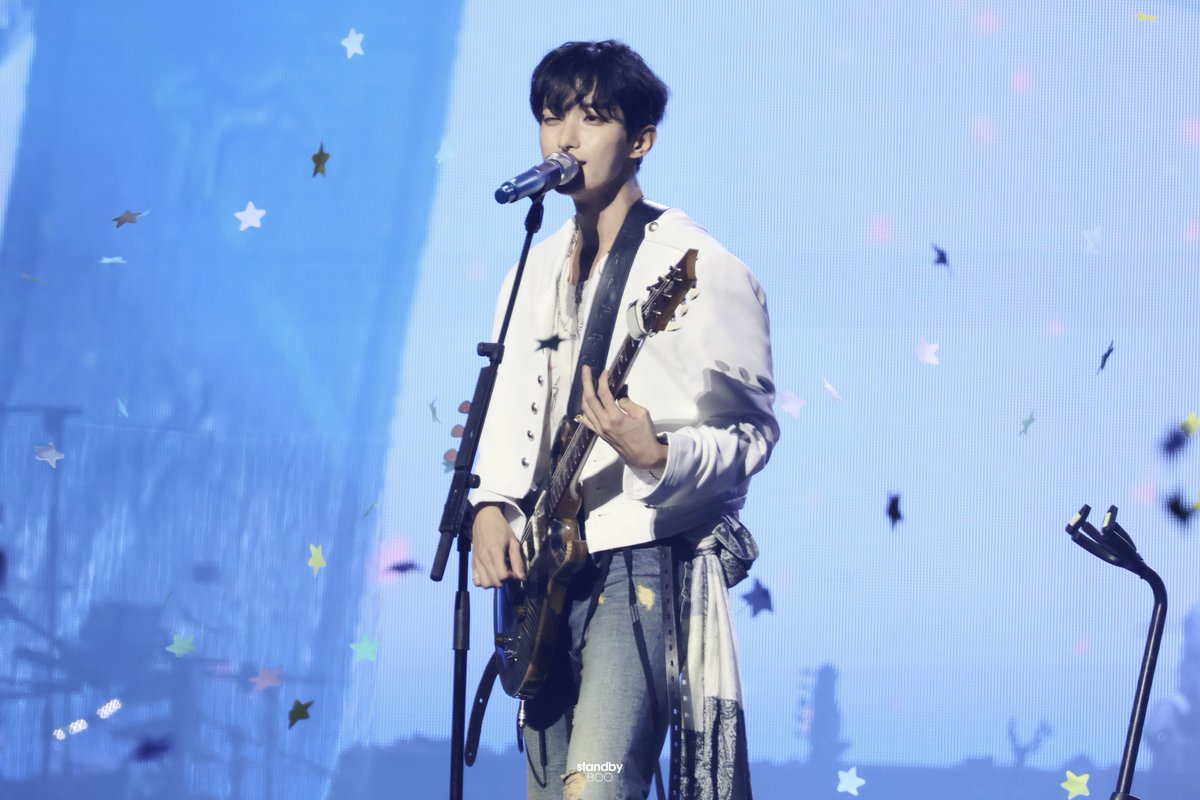 Prichuey_'s tweet image. 260418 DxS SERENADE incheon 

🎸

#DK #도겸 #이석민 
#SEVENTEEN #세븐틴 pic.x.com/ZFUAgIf98y