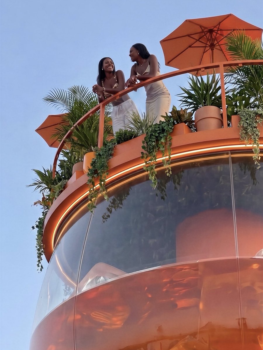 WHYCGI's tweet photo. Aperol Spritz takes over @coachella with a giant cocktail pop-up installation 🍹@AperolUSA 

This concept was created by @WHYCGI as a Mixed Media project to show how a brand can own the space in a big way.

Reach out at hello@whycgi.media

#whycgi #whyai #coachella #aperolspritz https://t.co/8rQblUUSYc