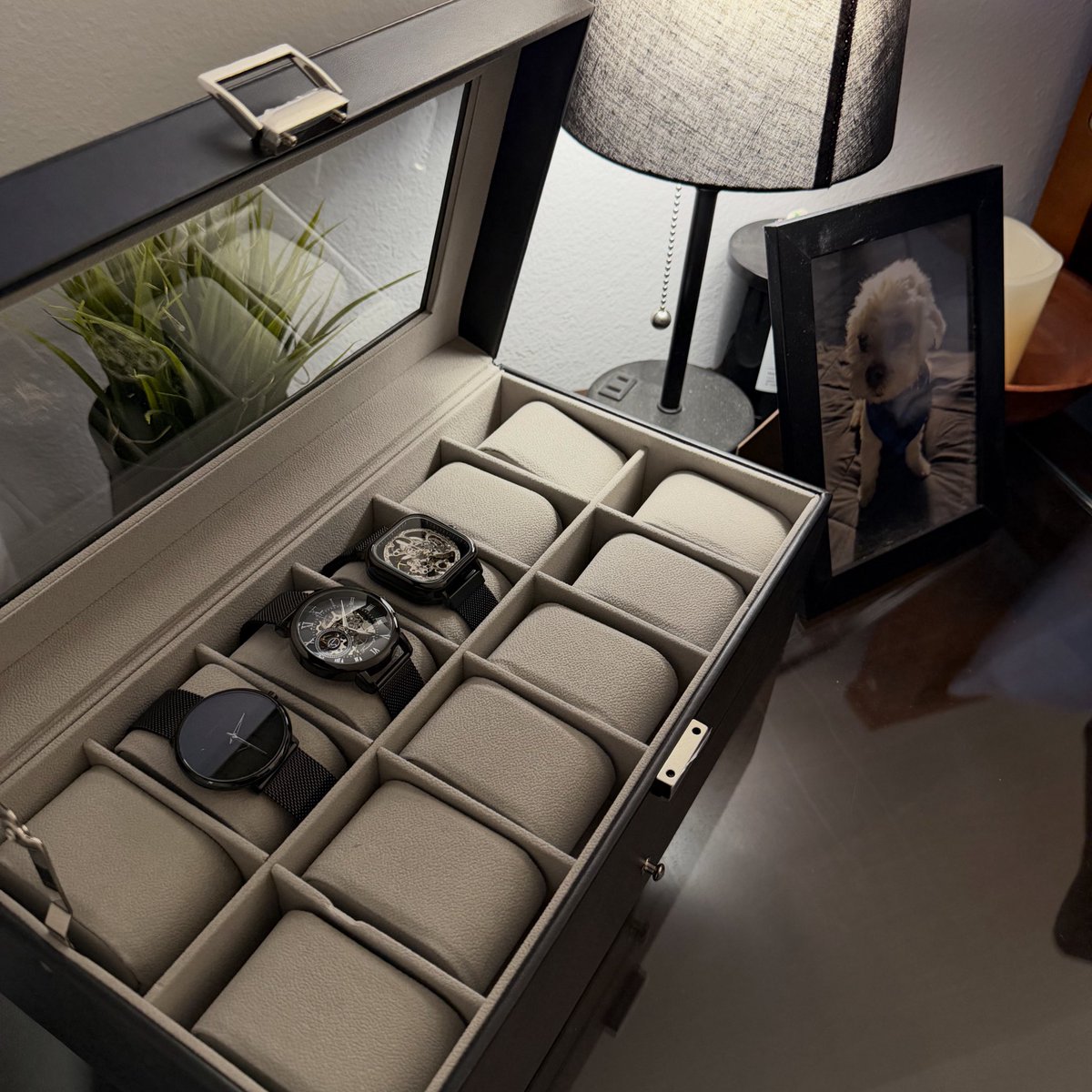 arjunraime's tweet image. New developing obsession. Watches. ⌚️👀 #GettingOlder #Classical #OldTimer #MensWear #MenFashion