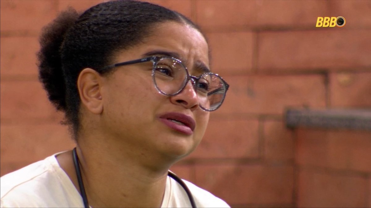 ZAMENZA's tweet photo. Ana Paula: "Eu não tenho ninguém."

Milena: "Você me tem, eu vou ficar aqui do seu lado." #BBB26 https://t.co/cfjjPhzXXE
