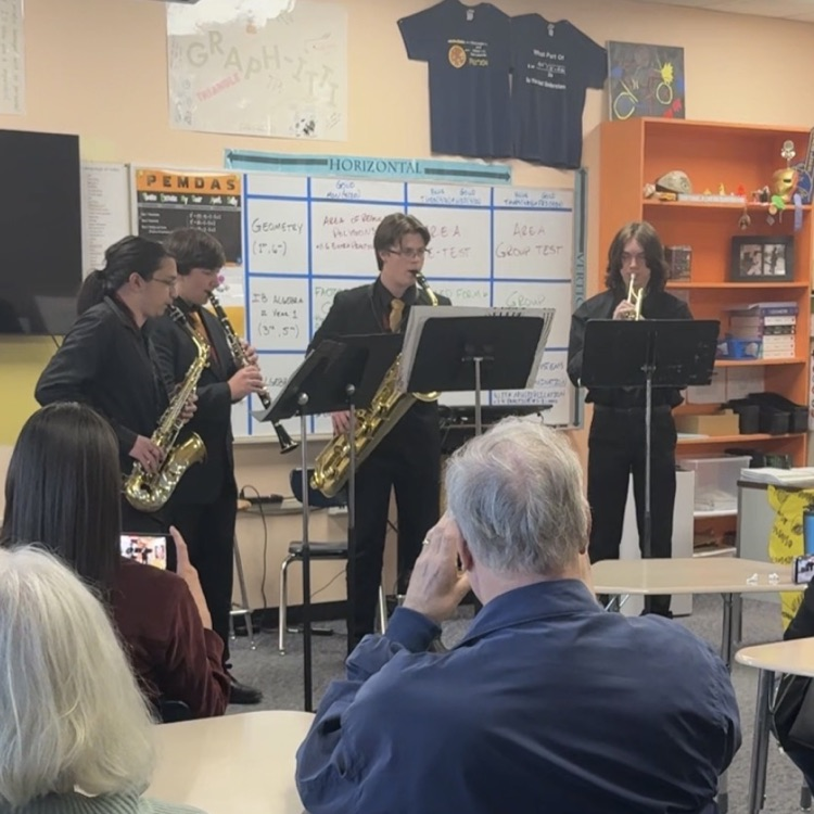 fcs_activities's tweet photo. Florence-Carlton showed up to perform!! 18 Superior solos or ensembles, 4 Excellents. Great job Falcon Music!! I am super proud of you all!! https://t.co/MFZUBe3DNR