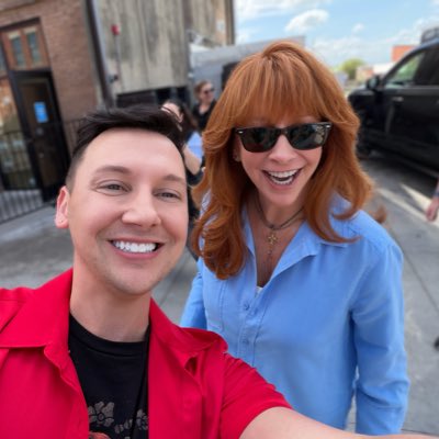 Larry #Reba 👑💃🏼🎤🎶 tweet media