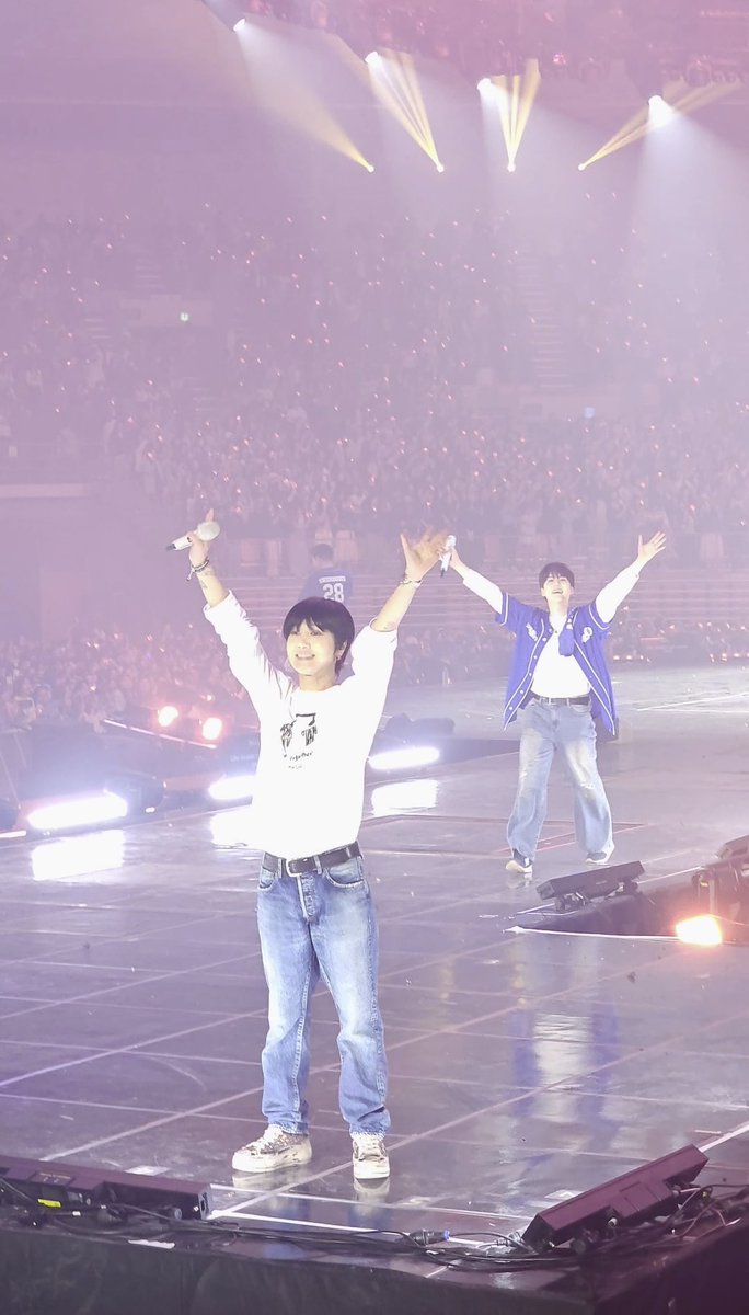 Ctrl C    *￣▽￣*
Ctrl V      ˶╹ꇴ╹˶  
#YESUNG #예성 #艺声 
#규현 #KYUHYUN #圭贤