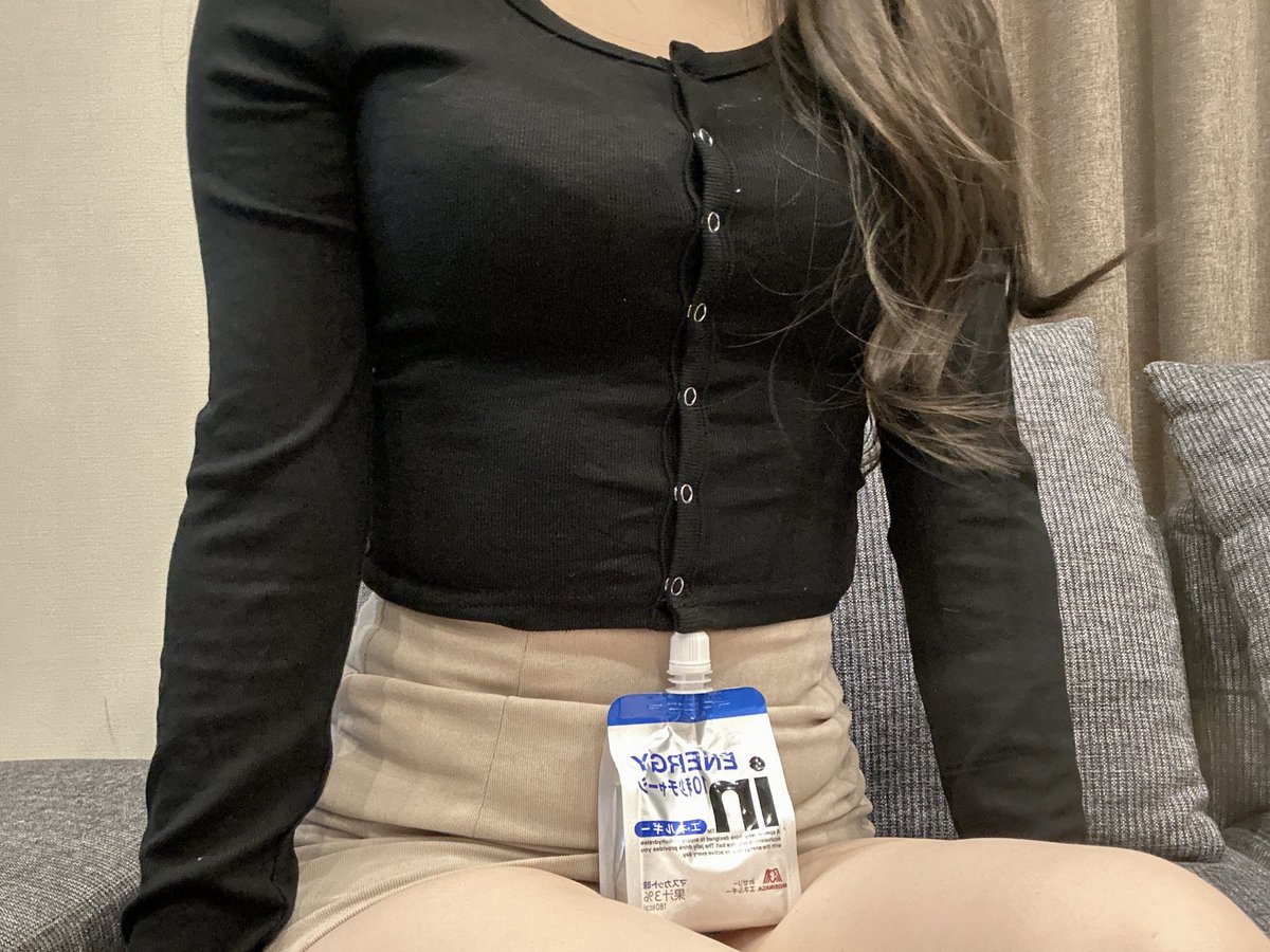 あんな tweet media