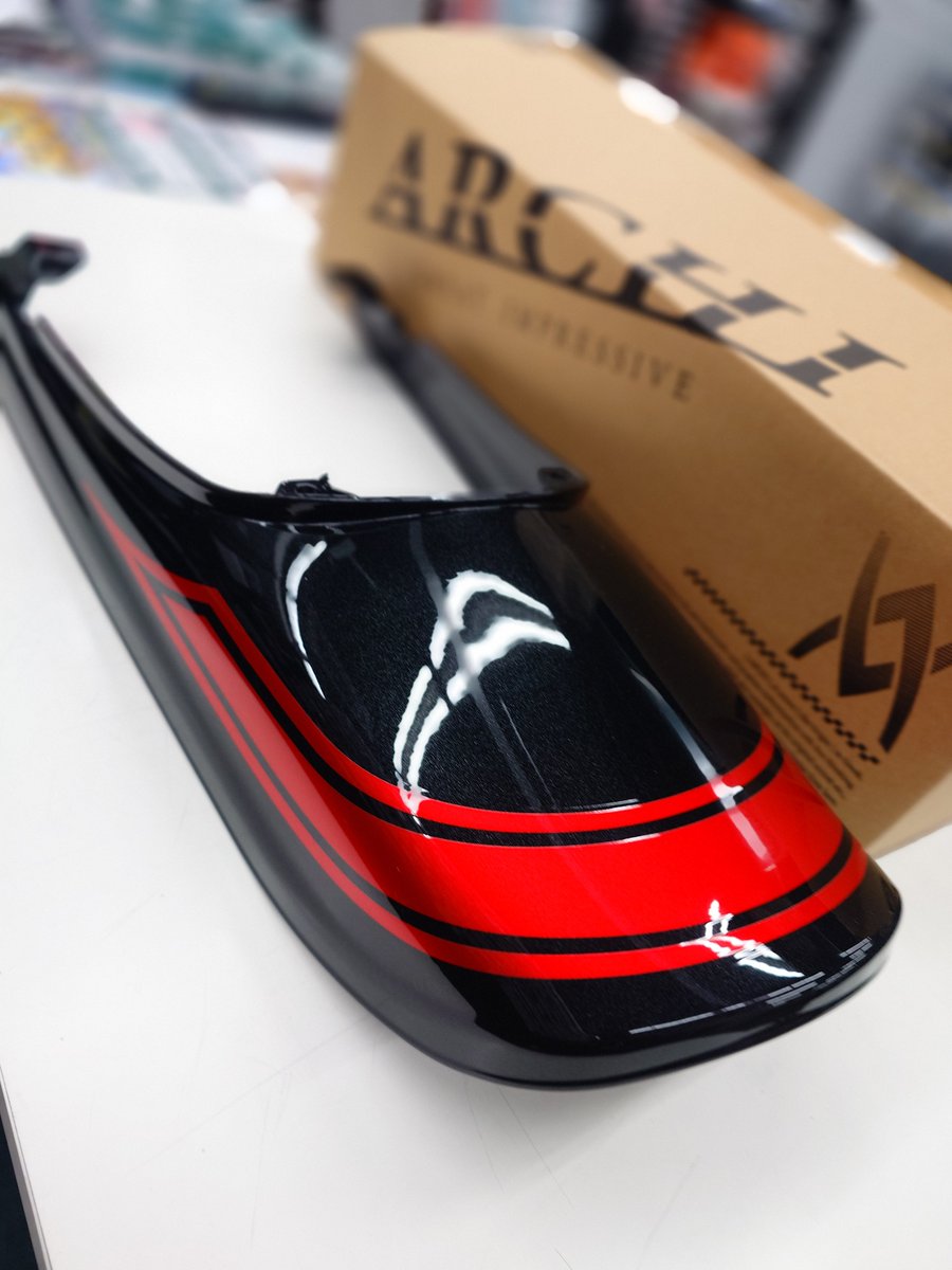 ricolandkokura's tweet image. PMCアーキ😍
新製品Z900RS SE 2026年用ロングテールカウル入荷✨
一番人気のアーキロングテール✨
今回の色もイイ感じです🥰
＃PMC
＃アーキ
＃ロングテール
＃Z900RS
＃ライコランド小倉店
＃ライコランド