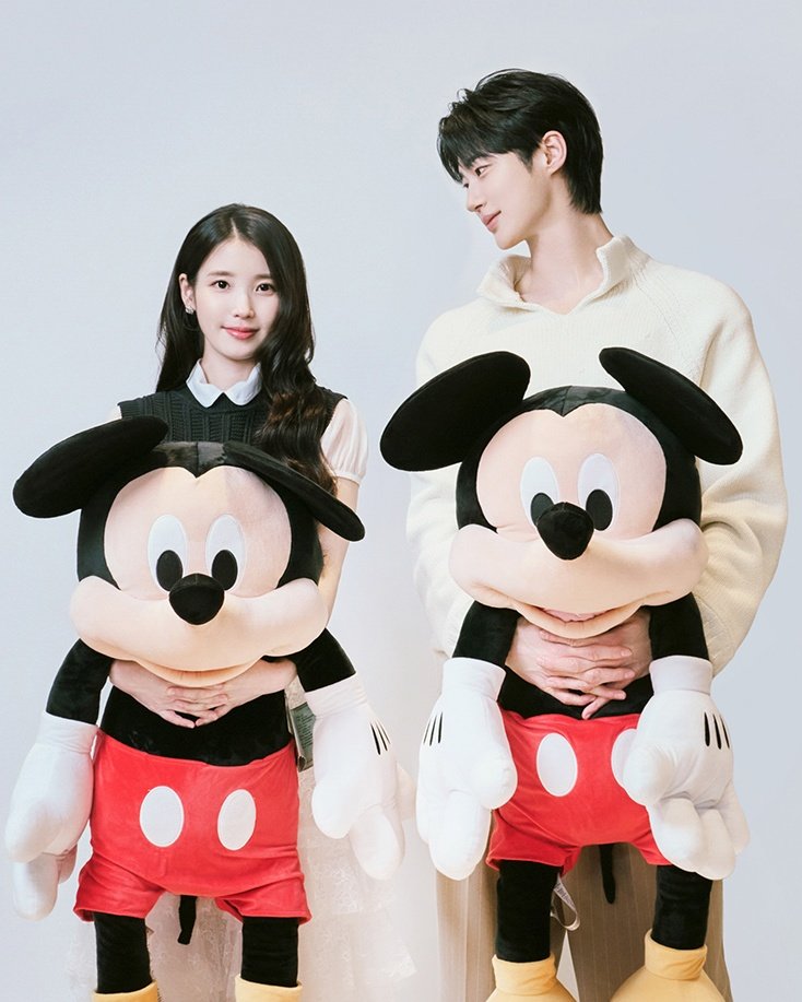 ioiuaena's tweet image. cute &amp;gt;&amp;lt; !!!

#PerfectCrown #IU #ByeonWooseok