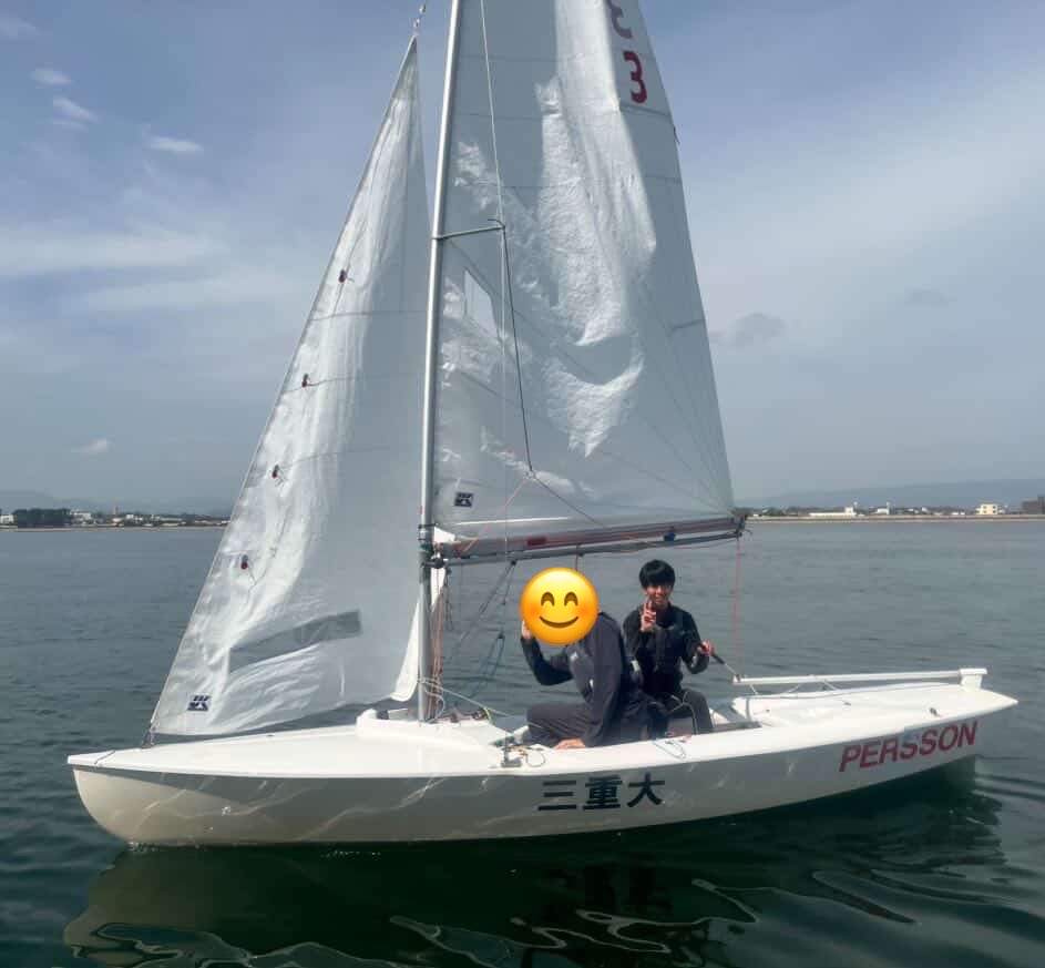mieuniv_sailing's tweet photo. 4/18ではレセプション💻、4/19では試乗会⛵️を行いました！

レセプションでは少しでもヨットに興味を持ってくれたら嬉しいです！

試乗会は穏やかな風で、みんな心地良さそうでした！

4/25は試乗会&amp;BBQを行う予定です！🍖
予定が空いてたら是非お越しください！

#ヨット部
#春から三重大
#三重大 https://t.co/DrcGEXpBNq